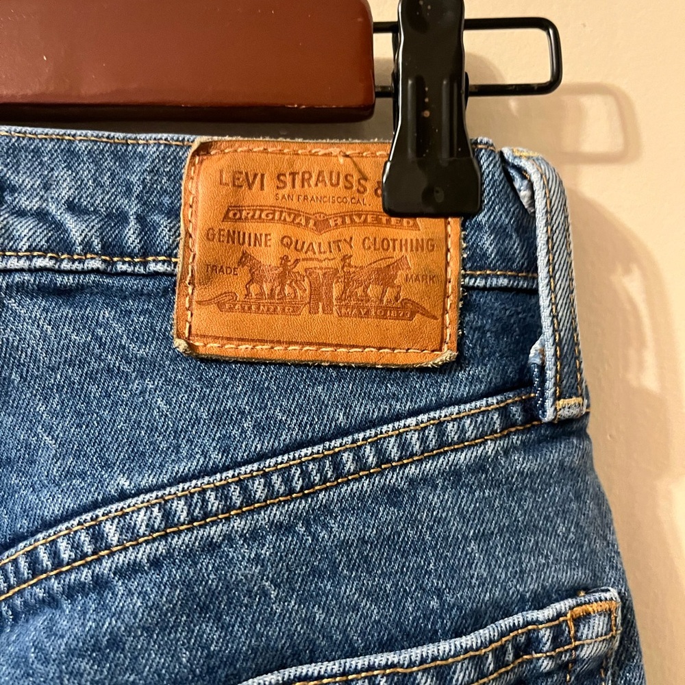 Levi’s Ribcage Jeans - Picture 5 of 5